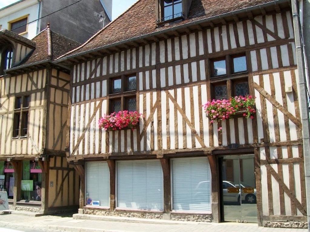 Le Clos Saint Nizier Troyes - Cathedrale- Parking - Wifi Екстериор снимка